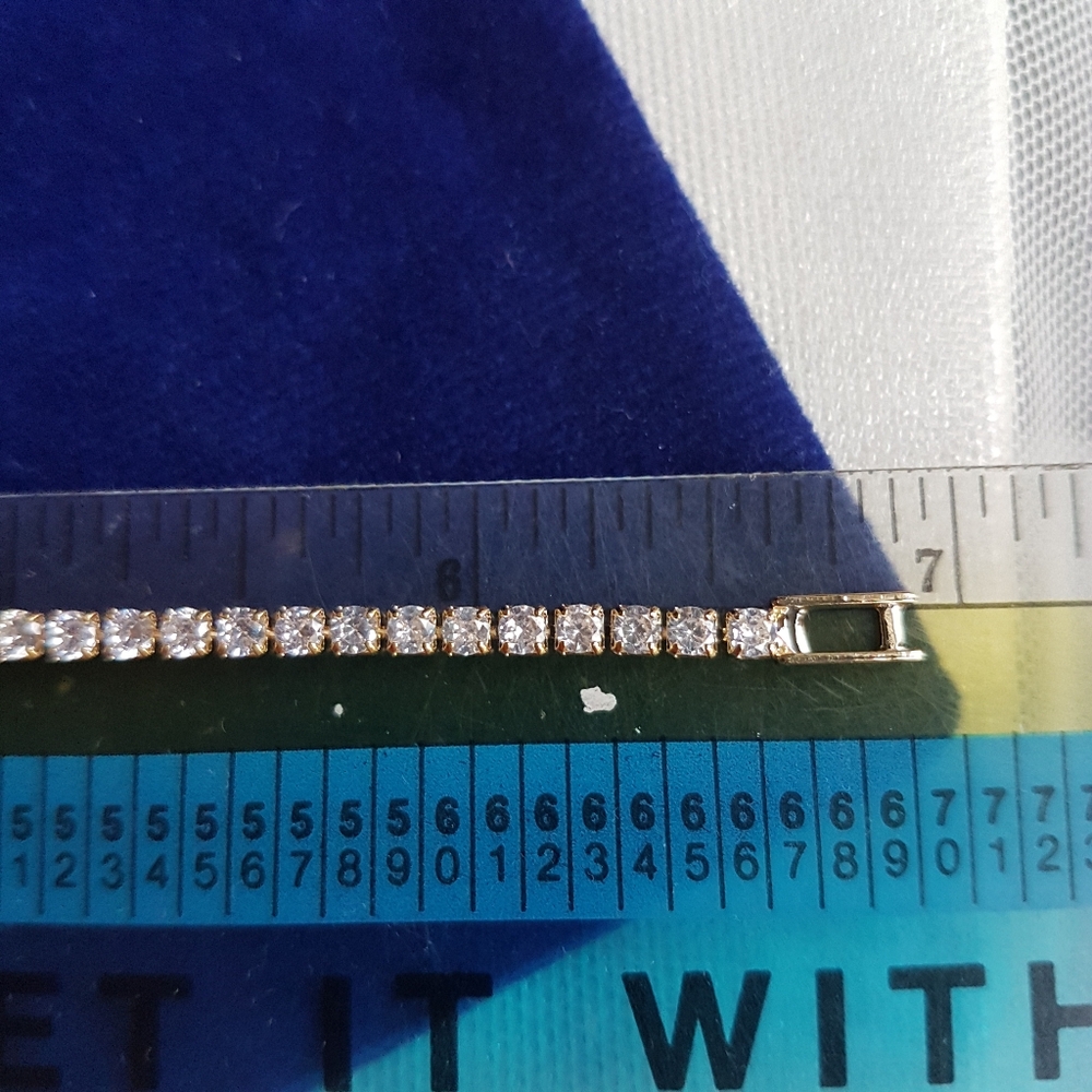 Swarovski Elements 18Gold Plated Delicate Tennis Bracelet NEW - Picture 17 of 17